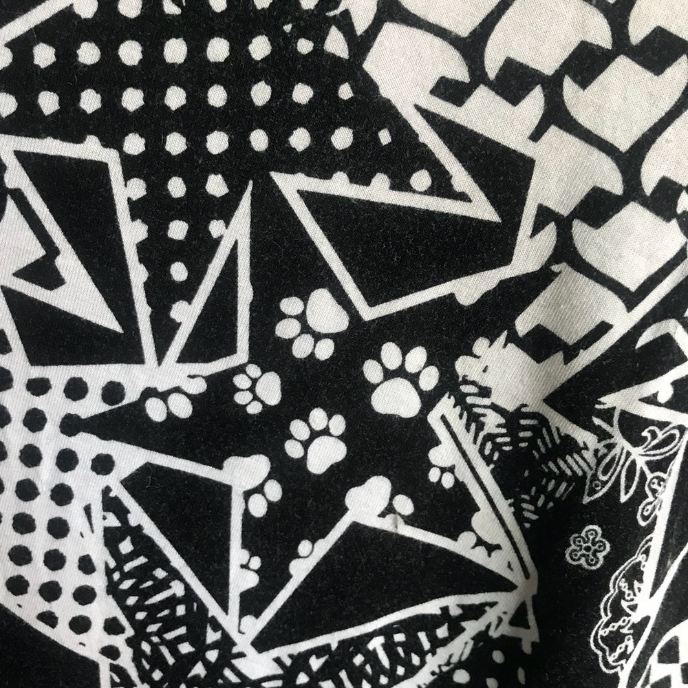 Lularoe Perfect Tee - Picture 2 of 8